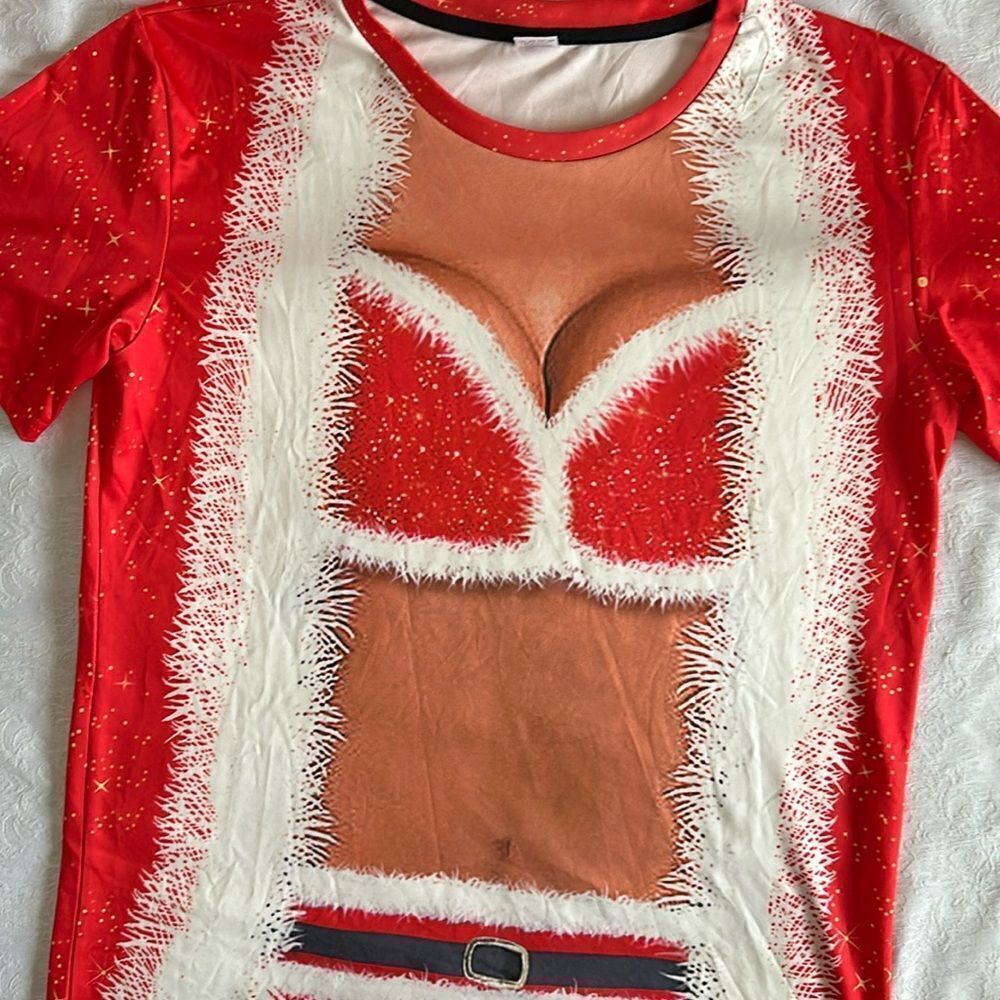 Womans Buxom Chest and Sexy Belly In Ugly Christmas Negligee Tshirt Size XL